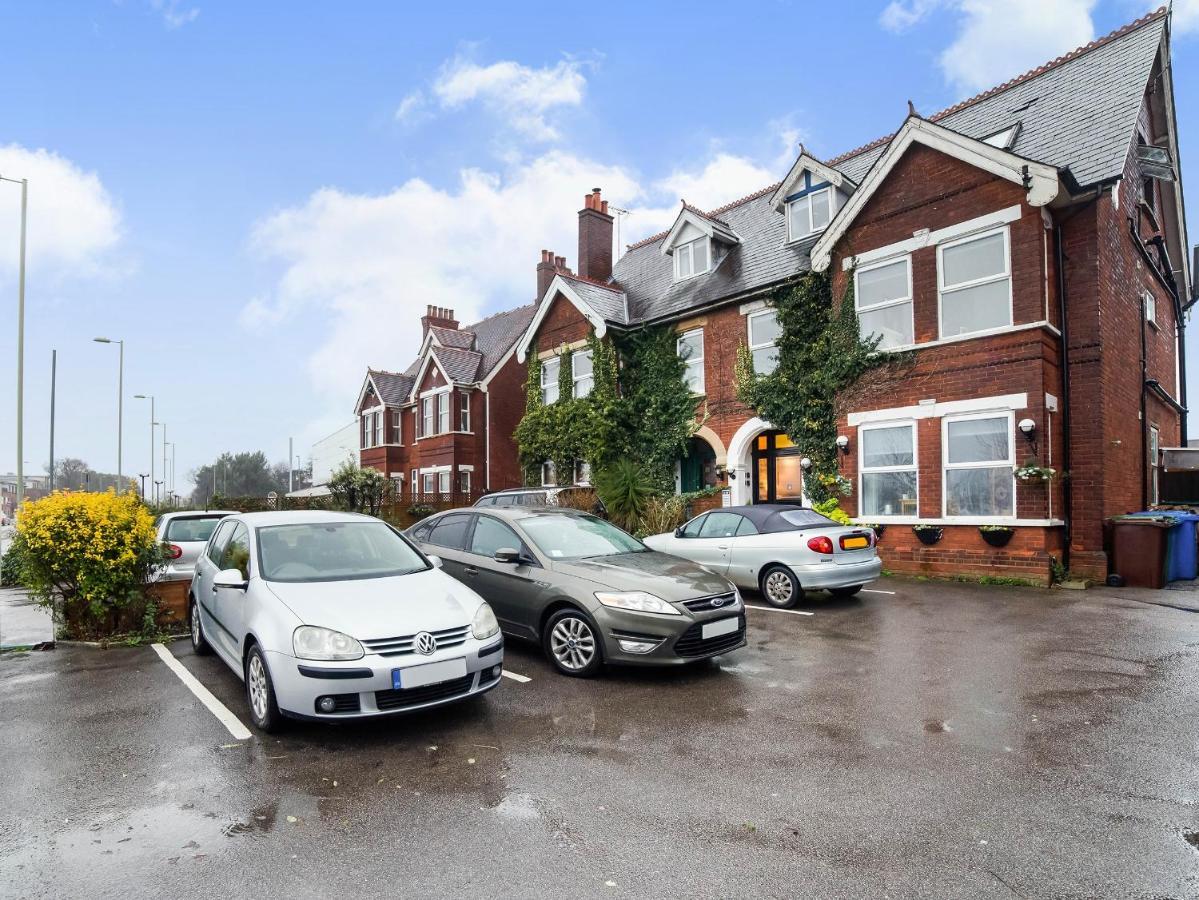 Airport Lodge Farnborough  Exteriér fotografie