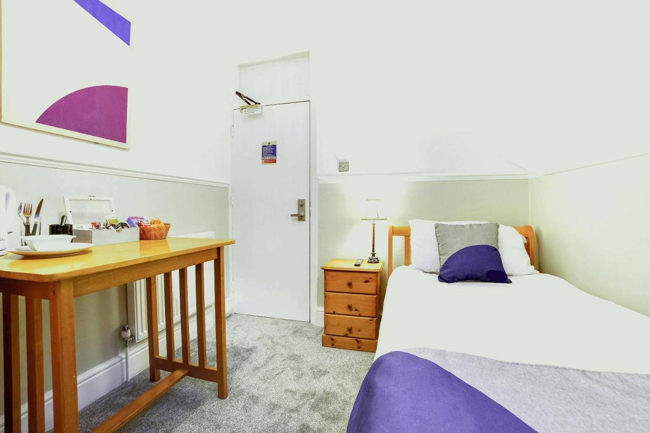 Airport Lodge Farnborough  Pokoj fotografie