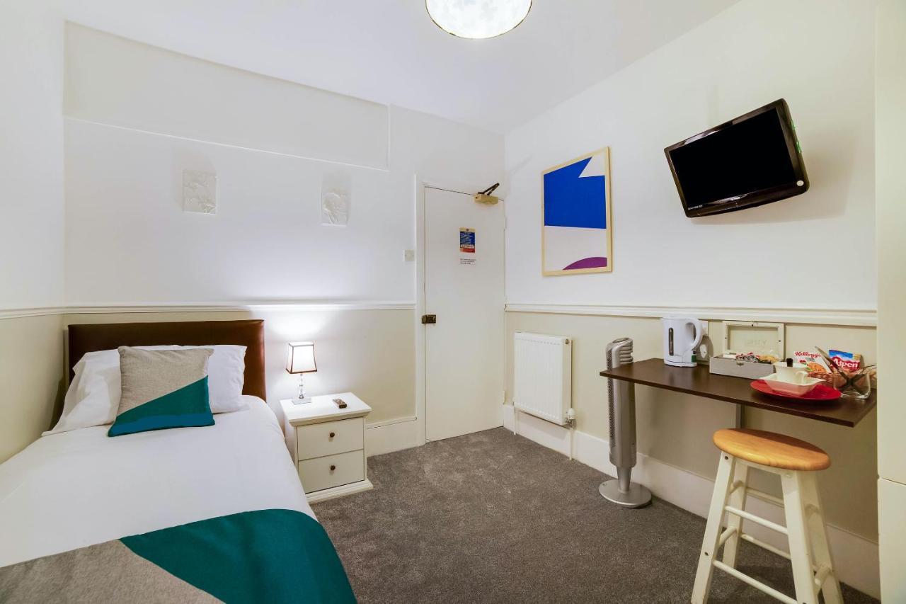 Airport Lodge Farnborough  Pokoj fotografie